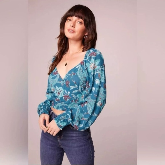 Band of the Free Tops - NWT Band of the Free Sybille Teal Floral Crossover Crop Top Size Large